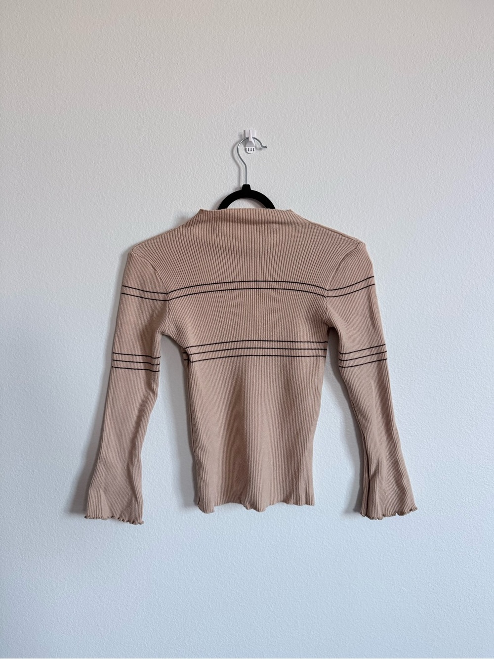 Long-Sleeve Ribbed Crewneck Top in Taupe with Contrast Stripes